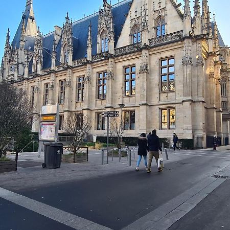 Rouen Hyper Centre Ville Palais De Justice Exterior foto